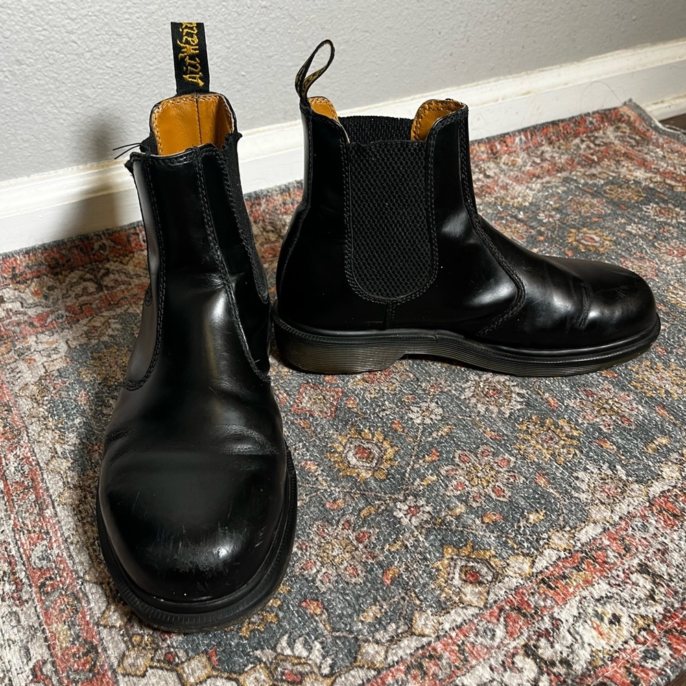 Doc Martens 2976 Smooth Black Leather Chelsea Boots